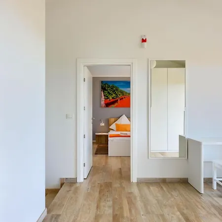 Villa Beautiful Marika With Pool In Vizinada *