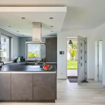 Beautiful Marika With Pool In Vizinada 别墅