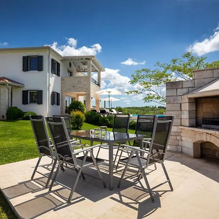 Beautiful Marika With Pool In Vizinada 别墅 Lasci