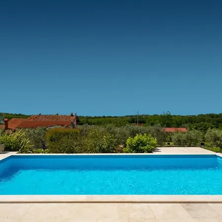 Beautiful Marika With Pool In Vizinada * Lasci