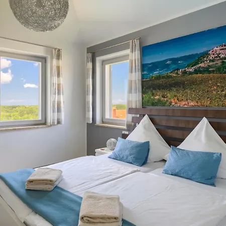 Villa Beautiful Marika With Pool In Vizinada